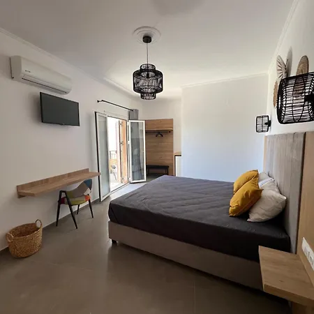 Tus Guest house Skiathos Town